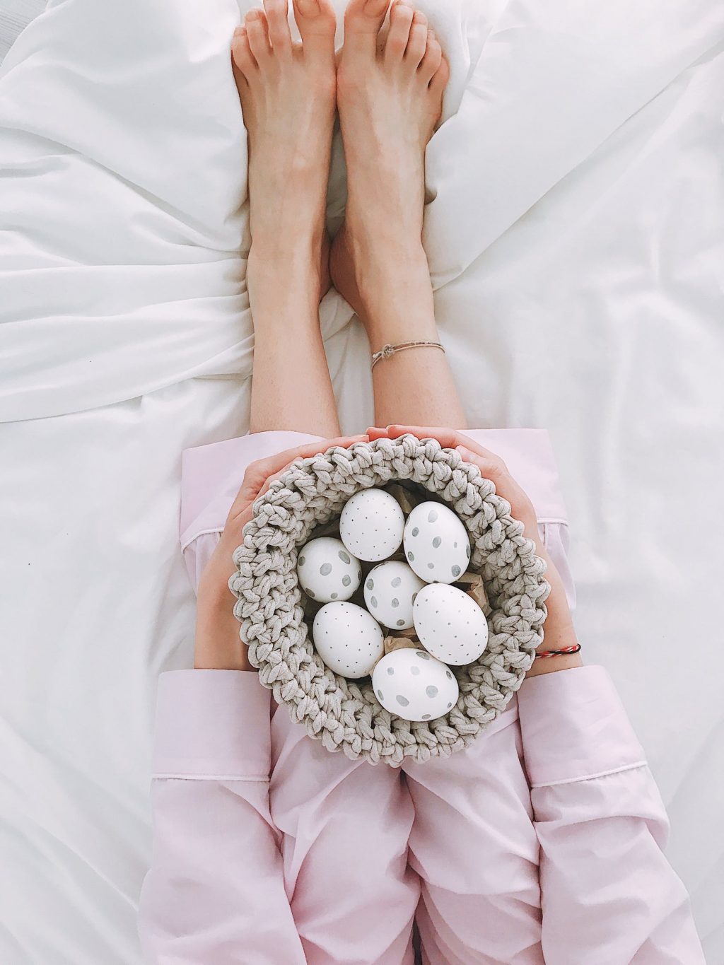 Collagen-Rổ trứng màu trắng. Collagen-Rổ trứng màu trắng.