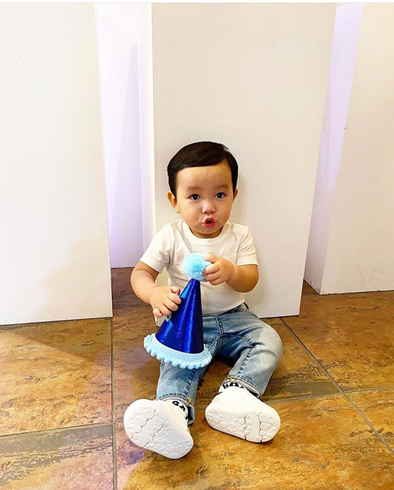 Sau bà xã Đan Trường, Phạm Hương đứng ngồi không yên khi con trai sốt 2 ngày, nguyên nhân là gì? - Ảnh 3. Sau bà xã Đan Trường, Phạm Hương đứng ngồi không yên khi con trai sốt 2 ngày, nguyên nhân là gì? - Ảnh 3.