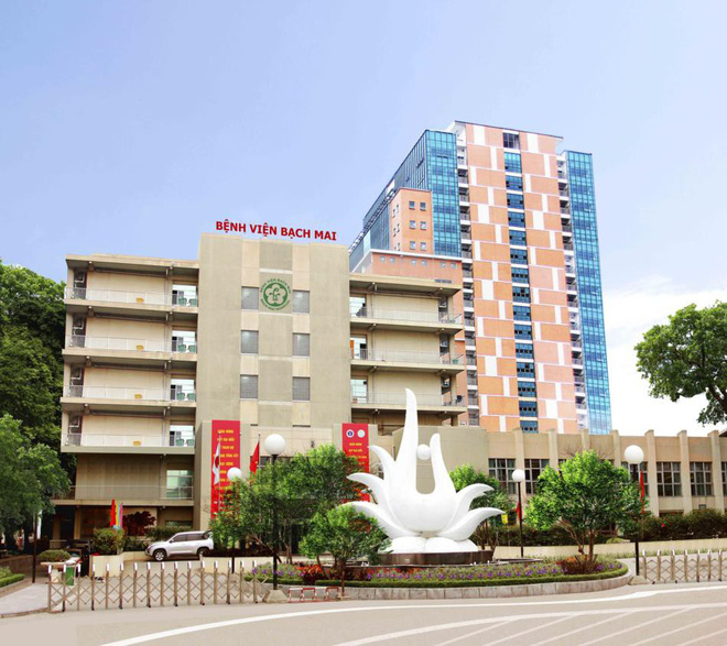 Người dân đến Bệnh viện Bạch Mai trong 2 tuần qua phải tự cách ly, thông báo cho cơ quan y tế phòng Covid-19 - Ảnh 2. Người dân đến Bệnh viện Bạch Mai trong 2 tuần qua phải tự cách ly, thông báo cho cơ quan y tế phòng Covid-19 - Ảnh 2.