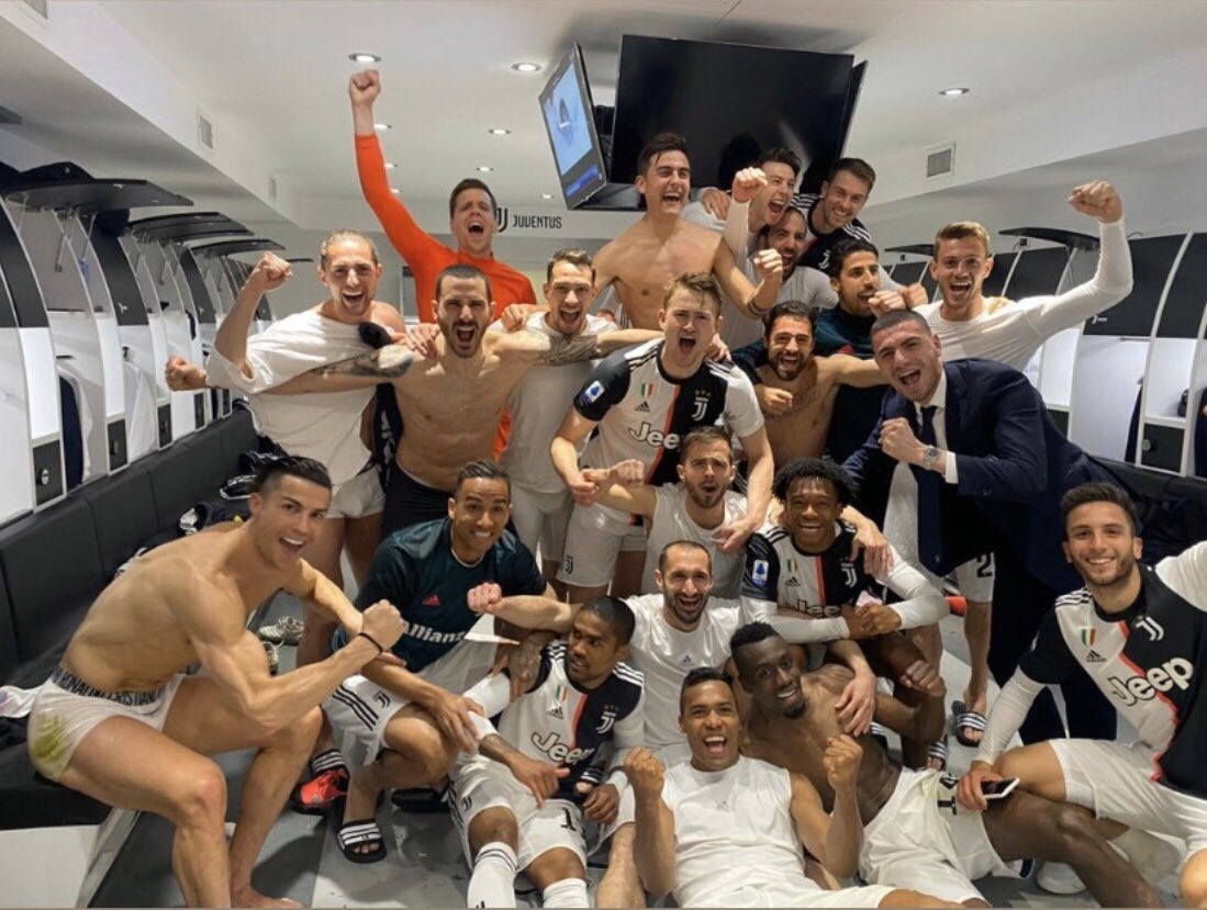 Tấm ảnh khiến Ronaldo bị đưa vào diện F1. Ảnh: Tiwwter