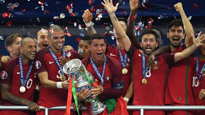 SỐC: EURO 2020 lâm nguy vì đại dịch Covid-19, hoãn đến bao giờ? - 2
