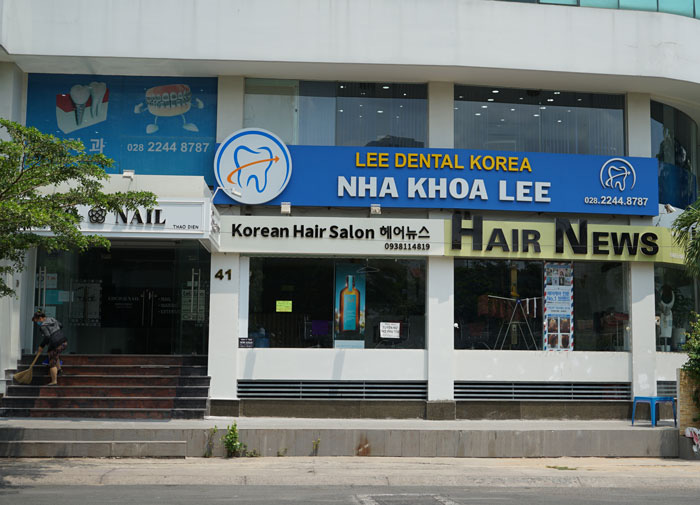 Nhà hàng, quán ăn, tiệm tóc, trà sữa, cà phê... đóng cửa treo biển chung tay chống dịch - Ảnh 24. Nhà hàng, quán ăn, tiệm tóc, trà sữa, cà phê... đóng cửa treo biển chung tay chống dịch - Ảnh 24.