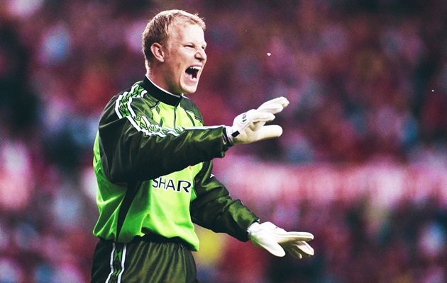 Remembering every goalkeeper Man United signed between Peter Schmeichel and Edwin van der Sar - Bóng Đá