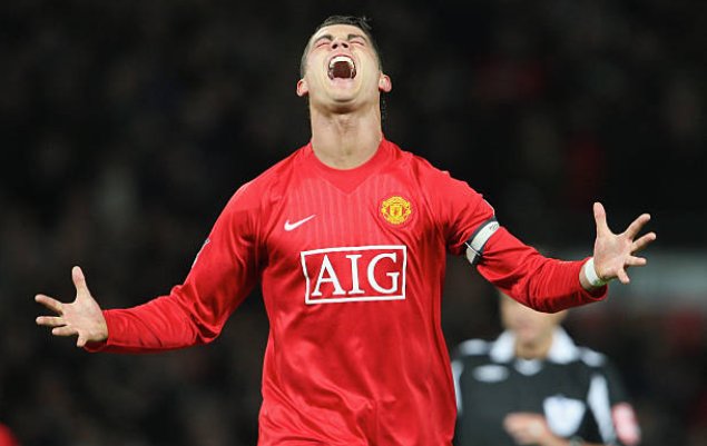 Cách đây đúng 12 năm, Ronaldo lần đầu tiên làm chuyện