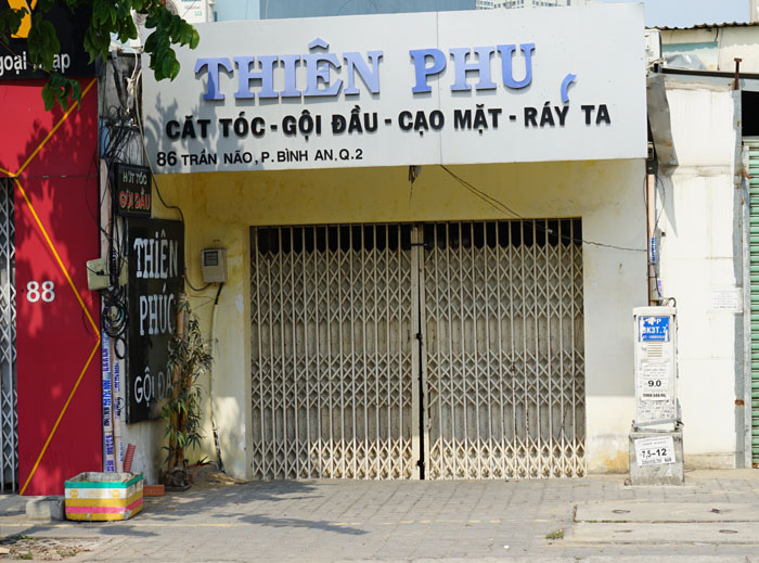 Nhà hàng, quán ăn, tiệm tóc, trà sữa, cà phê... đóng cửa treo biển chung tay chống dịch - Ảnh 21. Nhà hàng, quán ăn, tiệm tóc, trà sữa, cà phê... đóng cửa treo biển chung tay chống dịch - Ảnh 21.