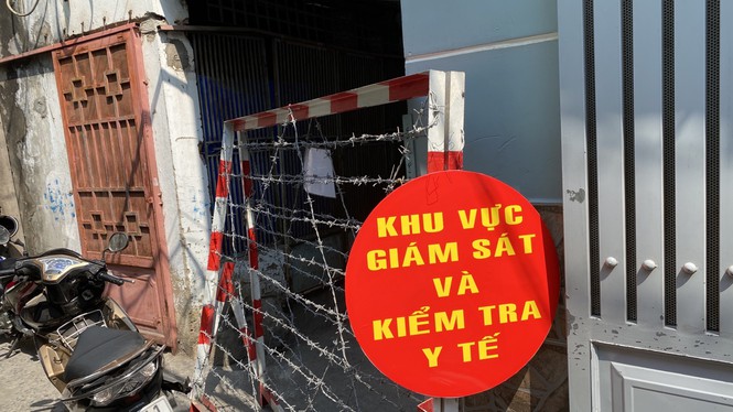Cách ly 53 cán bộ nhân viên bệnh viện huyện Bình Chánh đi đám tang - Ảnh 1. Cách ly 53 cán bộ nhân viên bệnh viện huyện Bình Chánh đi đám tang - Ảnh 1.