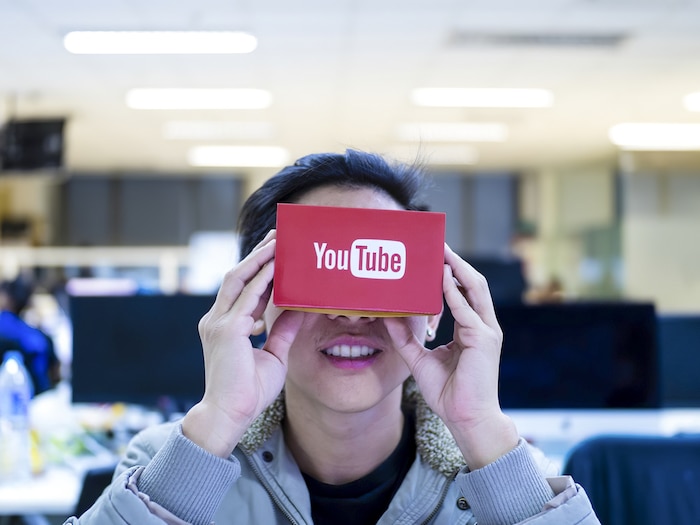 Bắt đầu từ tháng tới, YouTube sẽ mặc định giảm độ phân giải khi người dùng xem video. Thay đổi này được áp dụng trên toàn cầu, trong đó có cả Việt Nam. (Ảnh: Shutterstock/File)