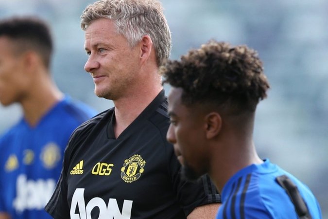 Chelsea interested in signing Manchester United wonderkid Angel Gomes - Bóng Đá