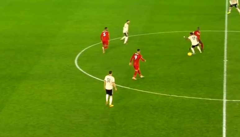 10 khoảnh khắc cực chất của Fred mùa này: Thánh 'nutmeg'! - Bóng Đá