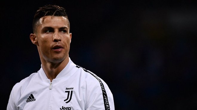 Manchester United, Paris Saint-Germain 'monitoring Cristiano Ronaldo situation' - Bóng Đá