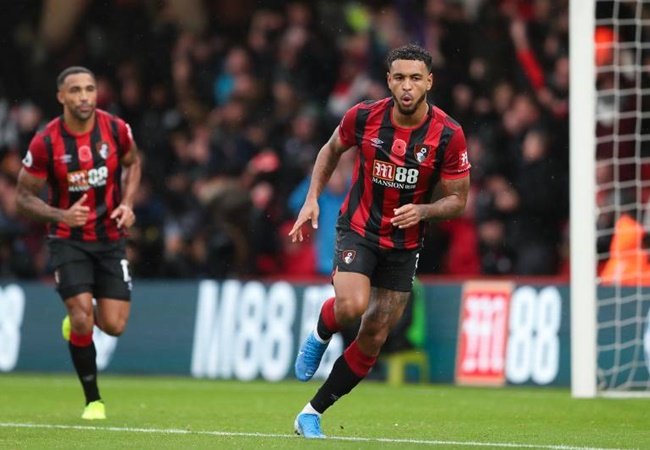 Từ Berbatov đến Zaha: 9 cầu thủ nốt gót Sir Alex chia tay Man Utd - Bóng Đá