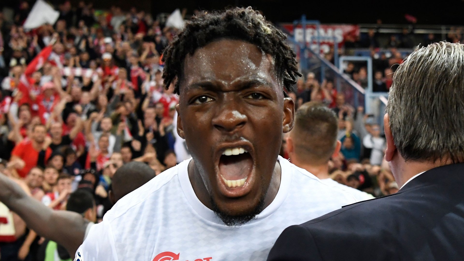 Arsenal boosted in disasi transfer - Bóng Đá
