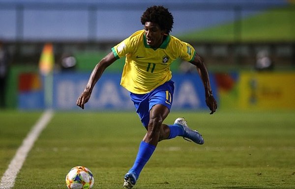 Liverpool theo đuổi Talles Magno - Bóng Đá
