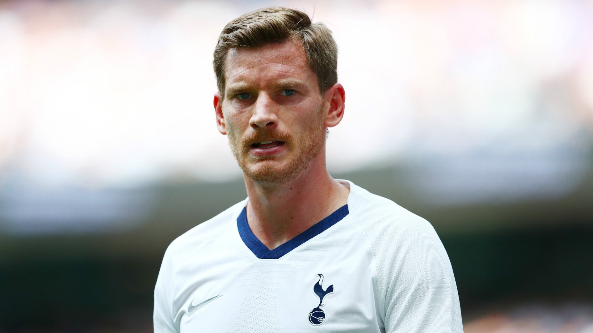 Louis van Gaal would like to see Jan Vertonghen return to Ajax this summer when his contract with Tottenham Hotspur expires. - Bóng Đá
