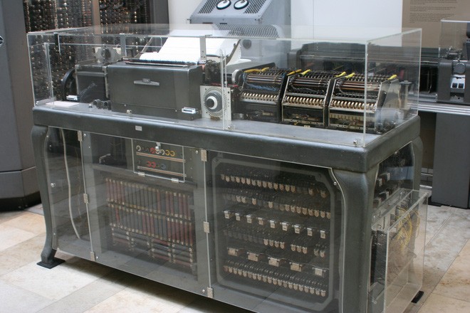 Sa thải công nhân trong khủng hoảng kinh tế có là sai lầm? Lịch sử hãng IBM là minh chứng rõ ràng nhất - Ảnh 3. Sa thải công nhân trong khủng hoảng kinh tế có là sai lầm? Lịch sử hãng IBM là minh chứng rõ ràng nhất - Ảnh 3.