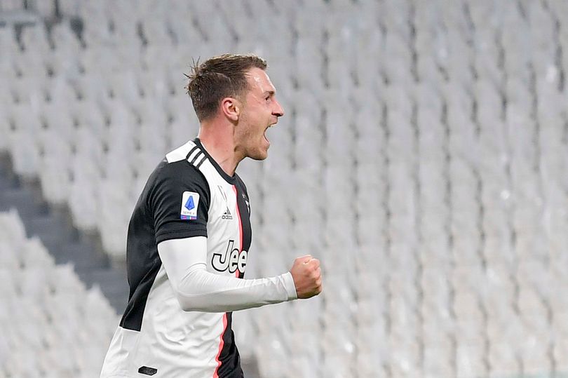 Manchester United 'want Aaron Ramsey in Paul Pogba deal' - Bóng Đá