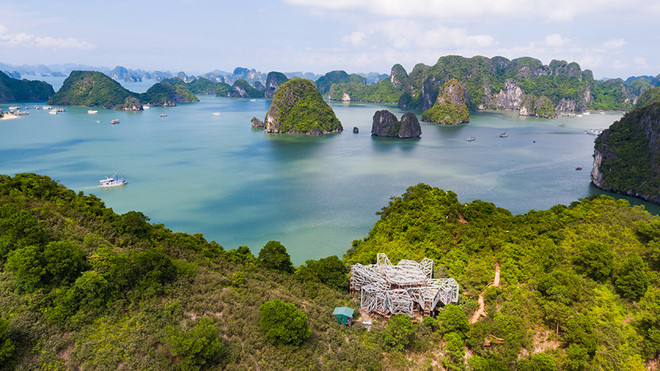 Khám phá hòn đảo thiên đường trên vịnh Hạ Long - ảnh 1