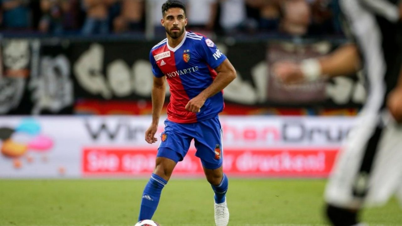 Arsenal eyeing comert - Bóng Đá