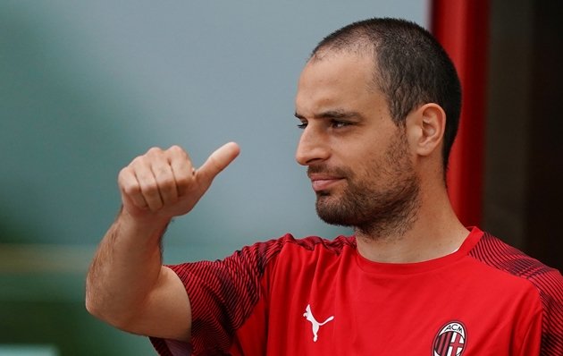 Ảnh Ibrahimovic quay trở lại tập luyện cùng AC Milan - Bóng Đá