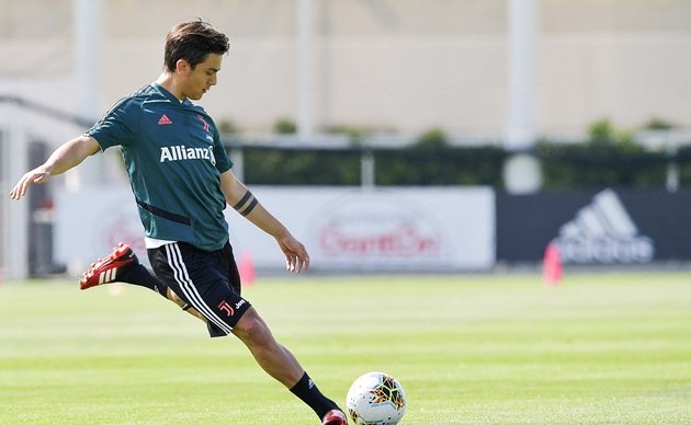 Ảnh: Dybala và Pjanic trở lại tập luyện cùng Juventus - Bóng Đá