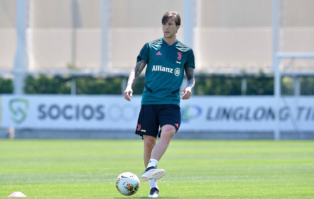 Ảnh: Dybala và Pjanic trở lại tập luyện cùng Juventus - Bóng Đá