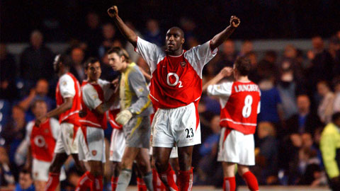 Sol Campbell, từ người hùng trở thành Judas