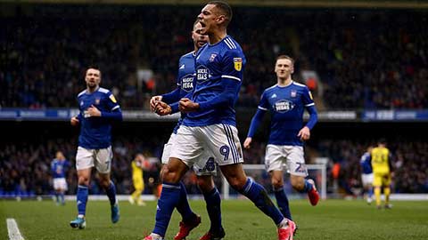 Premier League cần kết thúc mùa giải nhưng nhiều CLB sắp chết toi