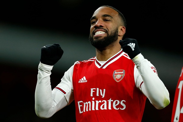 Inter chiêu mộ Alexandre Lacazette - Bóng Đá