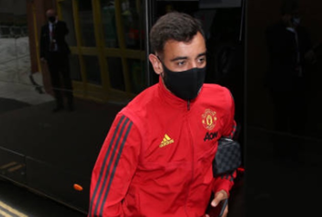 Bruno Fernandes shows incredible work ethic to win ball back - Bóng Đá