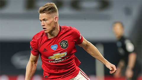 M.U ký hợp đồng mới với McTominay