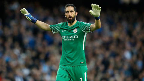 Arsenal nhắm thủ môn số 2 của Man City để thay Leno