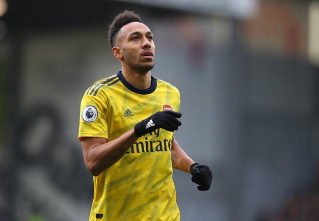 Gary Neville highlights Arsenal’s big mistake with Pierre-Emerick Aubameyang - Bóng Đá