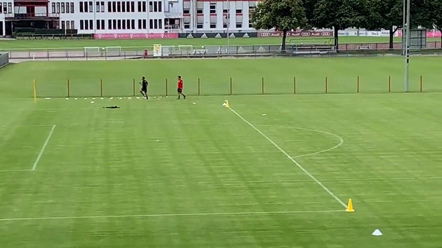 Arjen Robben training at Säbener Straße today, with a trademark goal - Bóng Đá