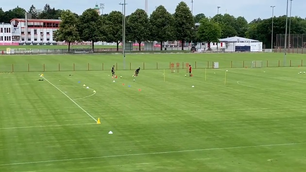Arjen Robben training at Säbener Straße today, with a trademark goal - Bóng Đá