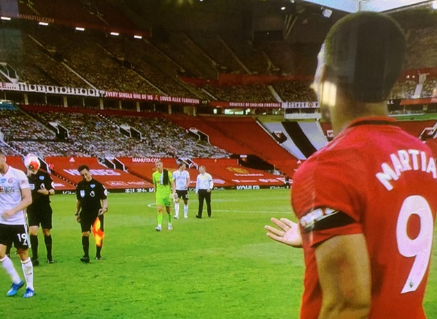 Anthony Martial steals Pogba solo and forgets match ball after scoring first hat-trick for Man Utd - Bóng Đá