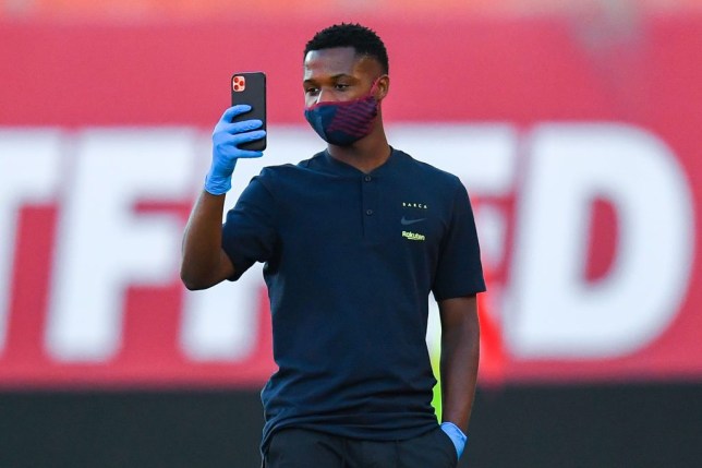 Barcelona star Ansu Fati makes decision over Manchester United transfer - Bóng Đá
