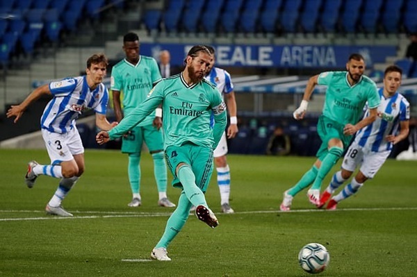 Papers react as Barcelona lose La Liga lead - Bóng Đá