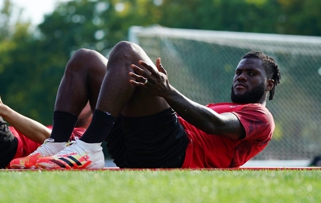 Ảnh AC Milan tập ngày 27/7 - Bóng Đá
