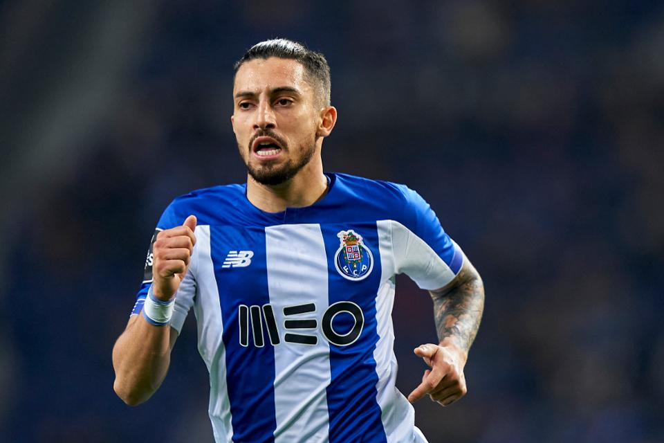 Man Utd chiêu mộ Alex Telles - Bóng Đá