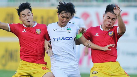 HLV Phạm Minh Đức: ‘Tuấn Anh, Xuân Trường thua 2 tiền vệ của tôi’