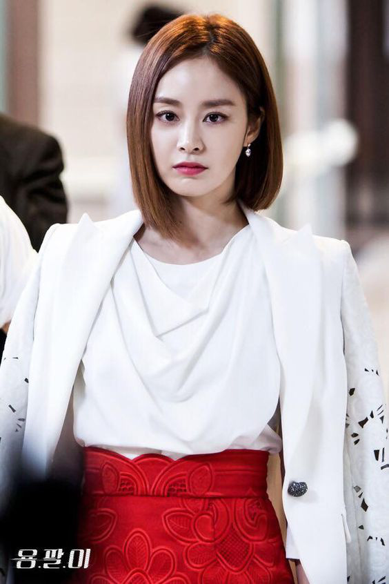 Ở tuổi 40, Kim Tae Hee tái hiện kiểu tóc ngắn từng gây sốt 5 năm trước, nhan sắc nữ tổng tài khiến fan rụng rời - Ảnh 5. Ở tuổi 40, Kim Tae Hee tái hiện kiểu tóc ngắn từng gây sốt 5 năm trước, nhan sắc nữ tổng tài khiến fan rụng rời - Ảnh 5.