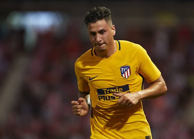 Gimenez an option for Chelsea's defensive woes - Bóng Đá